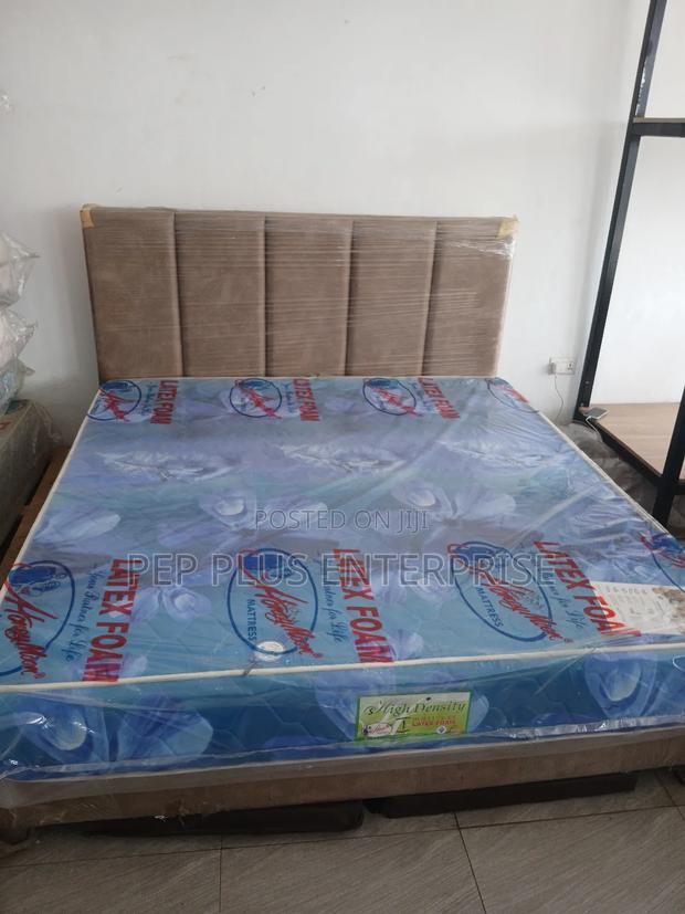 10" High Density Queen Size Mattress · Photo 1
