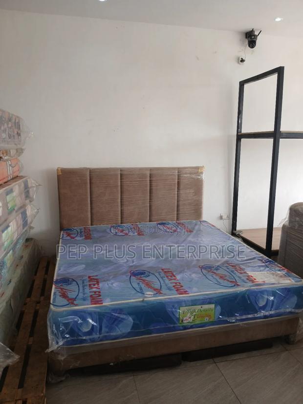 10" High Density Queen Size Mattress · Photo 3