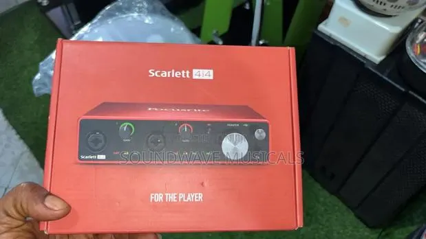 Scarlett- 4i4 · Photo 1