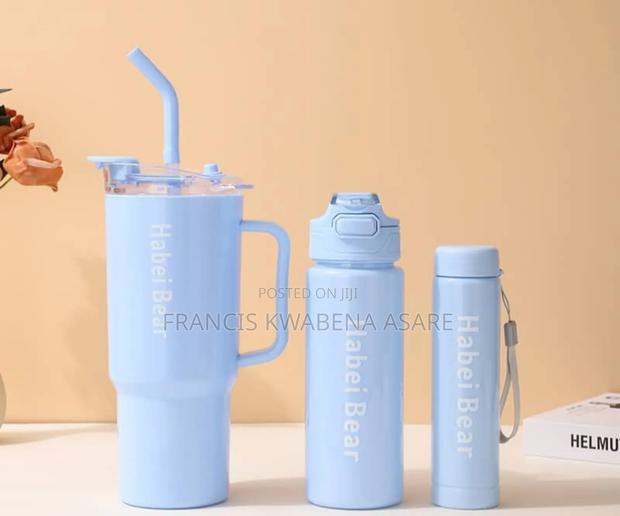 3 in 1 Water Bottle · Photo 3