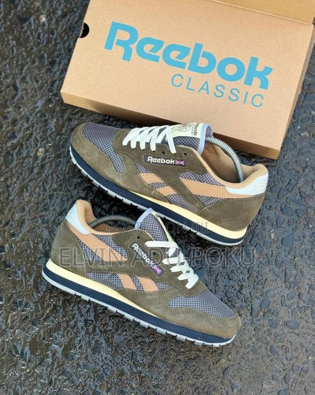 Reebok Utility Low Top Sneaker in Different Colours, Swipe> · Photo 2