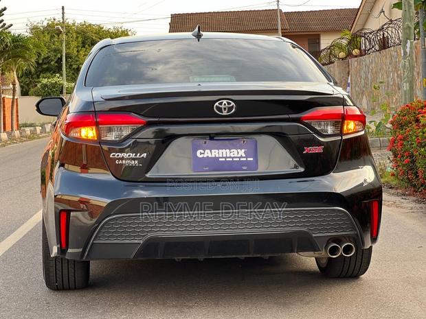 Toyota Corolla XSE 2022 Black · Photo 2