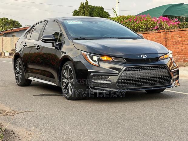 Toyota Corolla XSE 2022 Black · Photo 3
