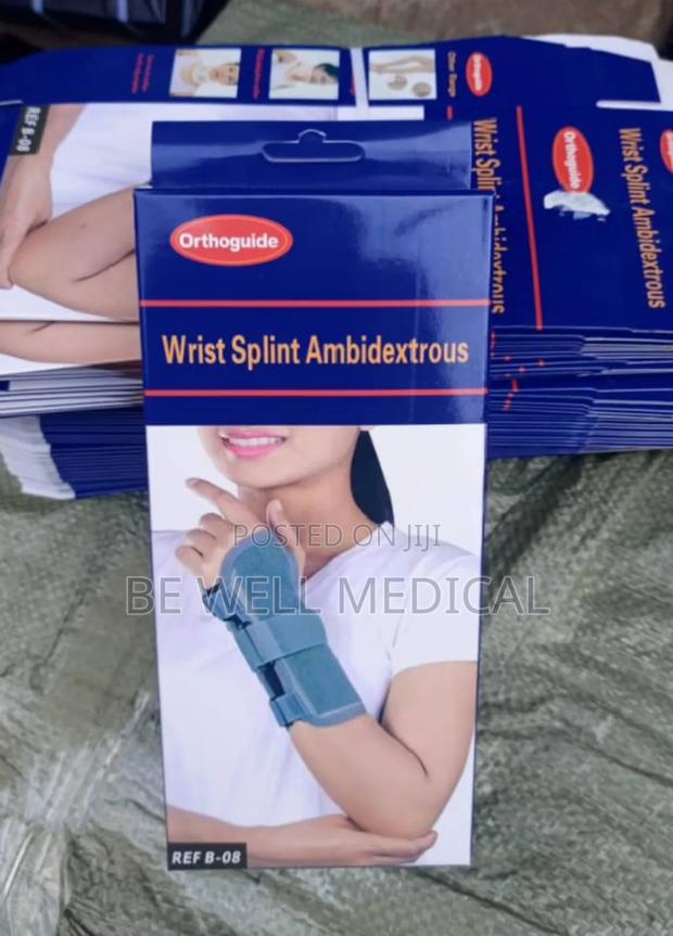 Wrist Support (With Metal) · Photo 1