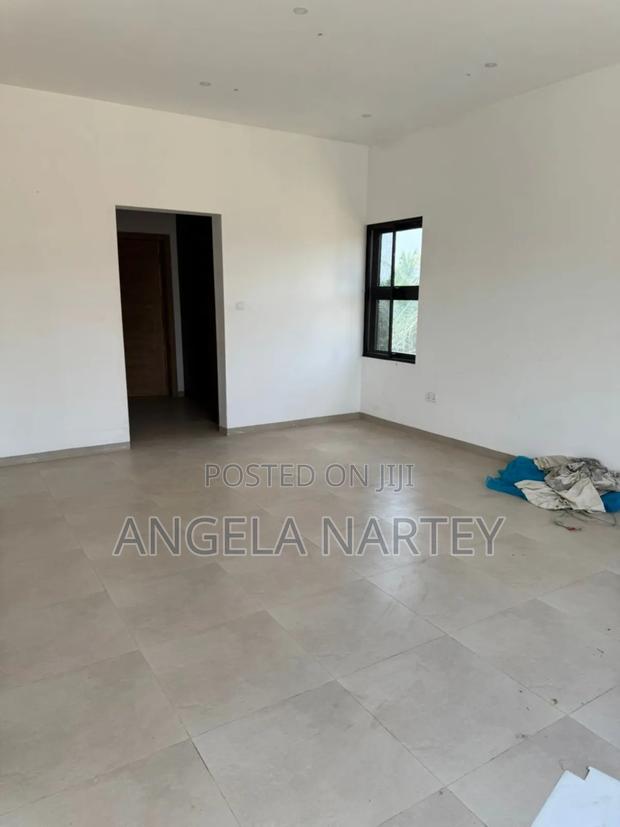 4bdrm House in Community 20 Spintex for sale · Photo 7