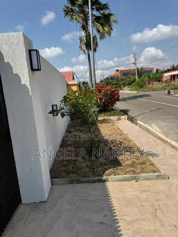 4bdrm House in Community 20 Spintex for sale · Photo 8