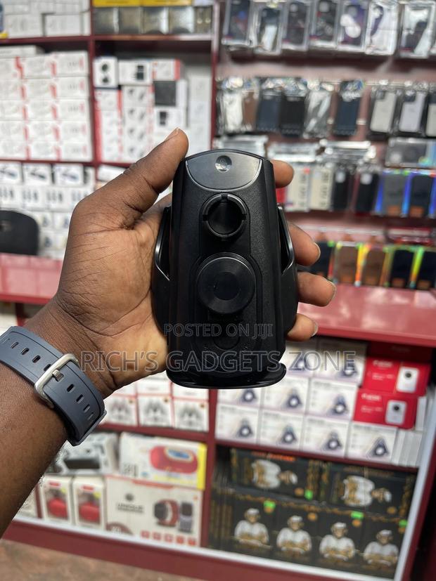 Upgrade Your Drive With the C28 Smart Infrared Car Holder! · Photo 8