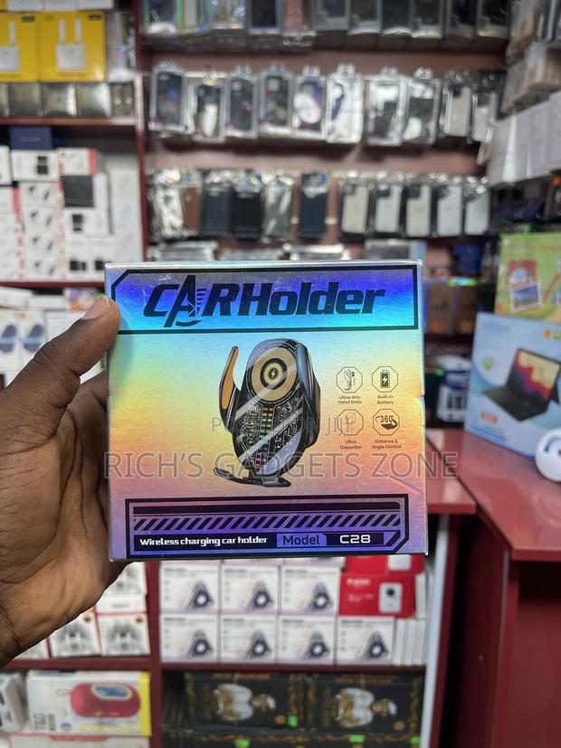 Upgrade Your Drive With the C28 Smart Infrared Car Holder! · Photo 7