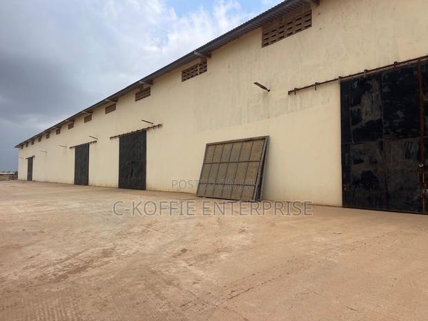 750 SQM Warehouse at Tema Valco Roundabout for Rent · Photo 1