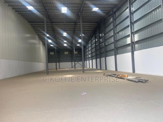 750 SQM Warehouse at Tema Valco Roundabout for Rent · Photo 4