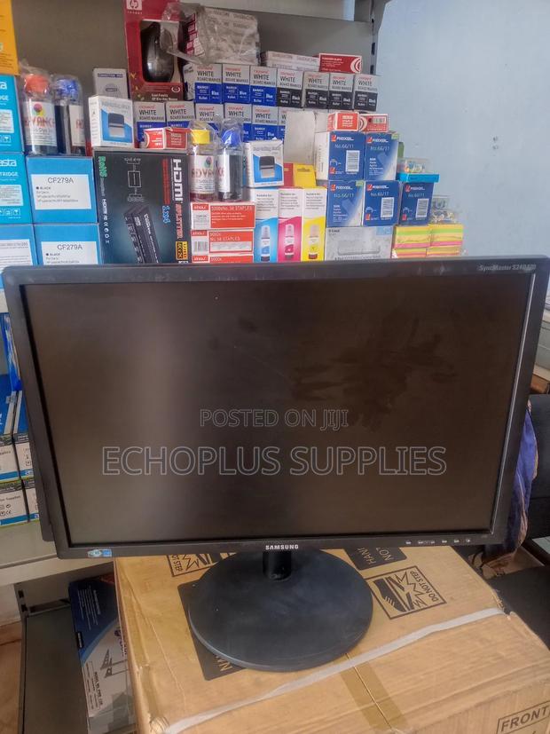 Samsung 24" Led Monitor · Photo 3
