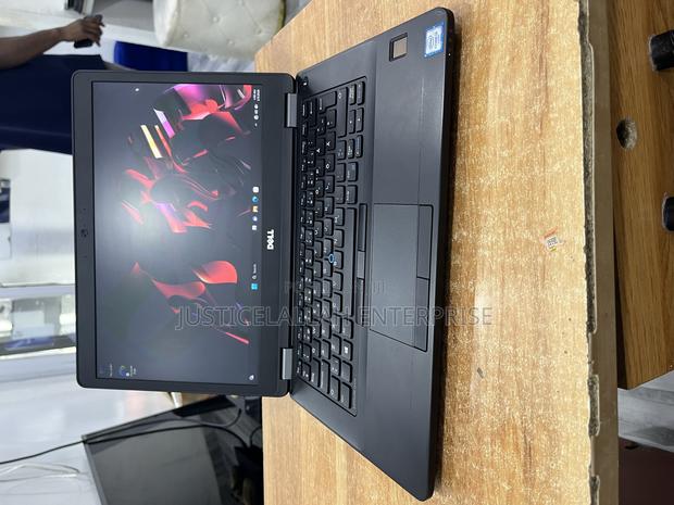 Laptop Dell Latitude 14 E5470 8GB Intel Core I3 HDD 512GB · Photo 5