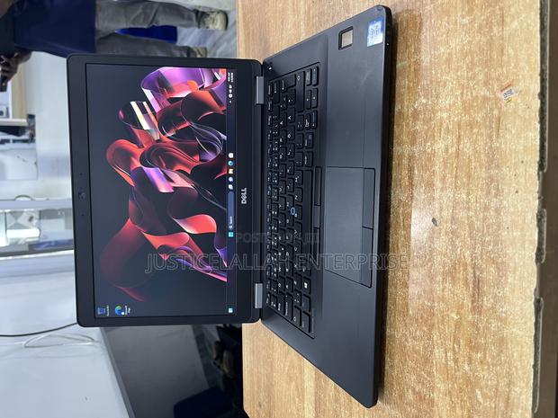Laptop Dell Latitude 14 E5470 8GB Intel Core I3 HDD 512GB · Photo 3