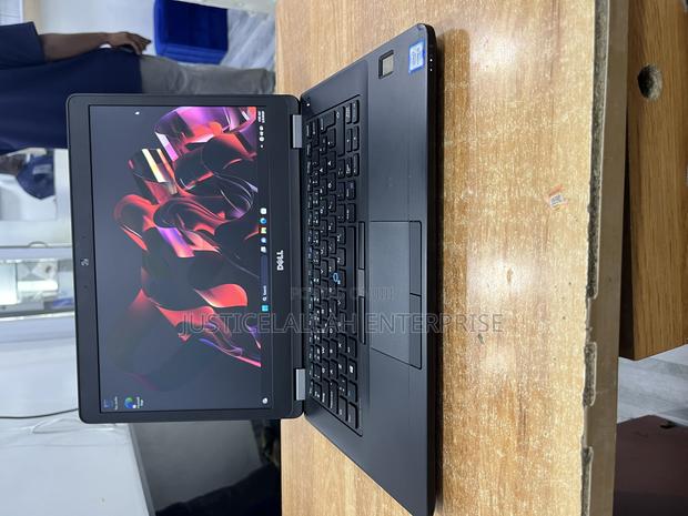 Laptop Dell Latitude 14 E5470 8GB Intel Core I3 HDD 512GB · Photo 6