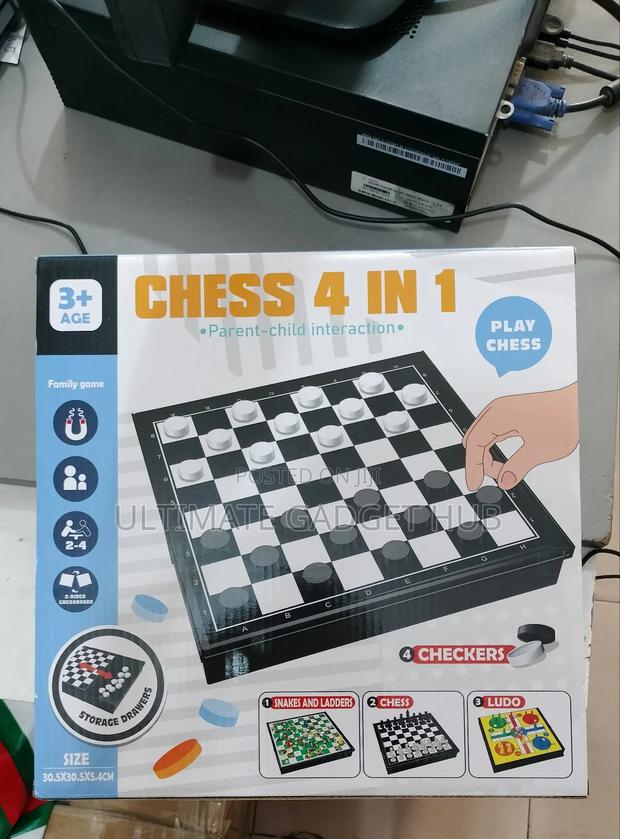 4 in 1 Board Game Set · Photo 1