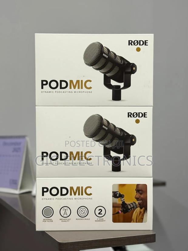 Rode Podmic Dynamic Podcasting Microphone (Black) · Photo 1