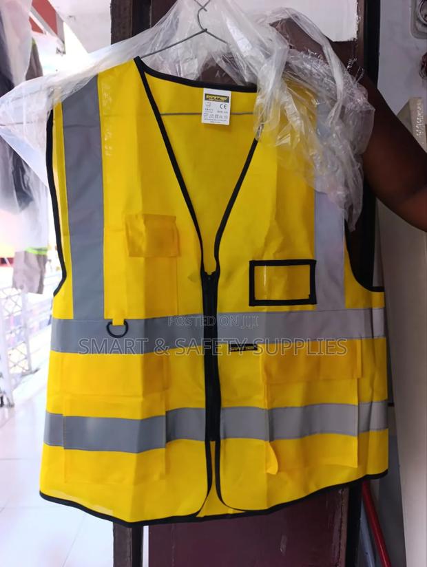Yellow Reflective · Photo 1