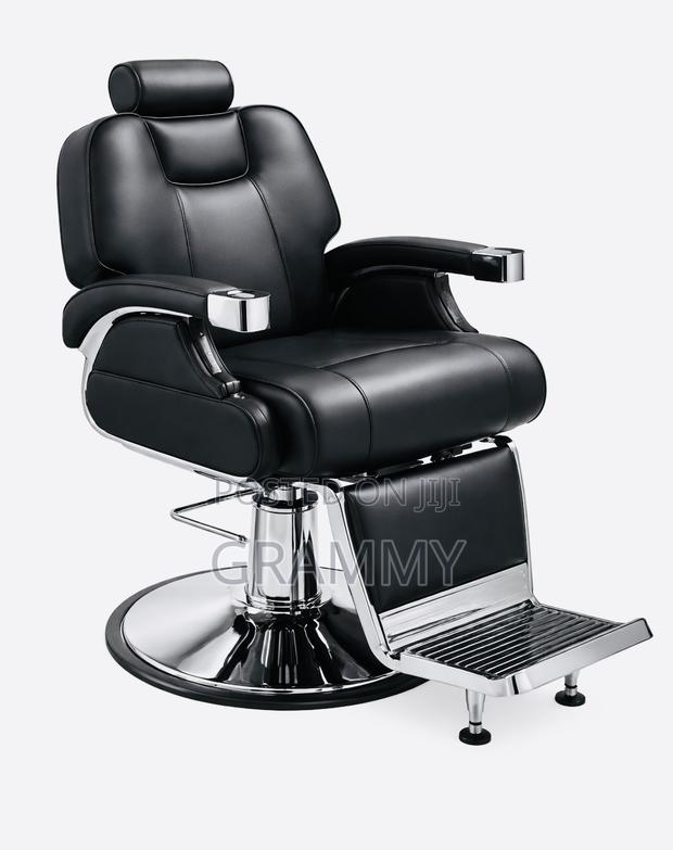 Hydraulic Barber Chair. · Photo 1