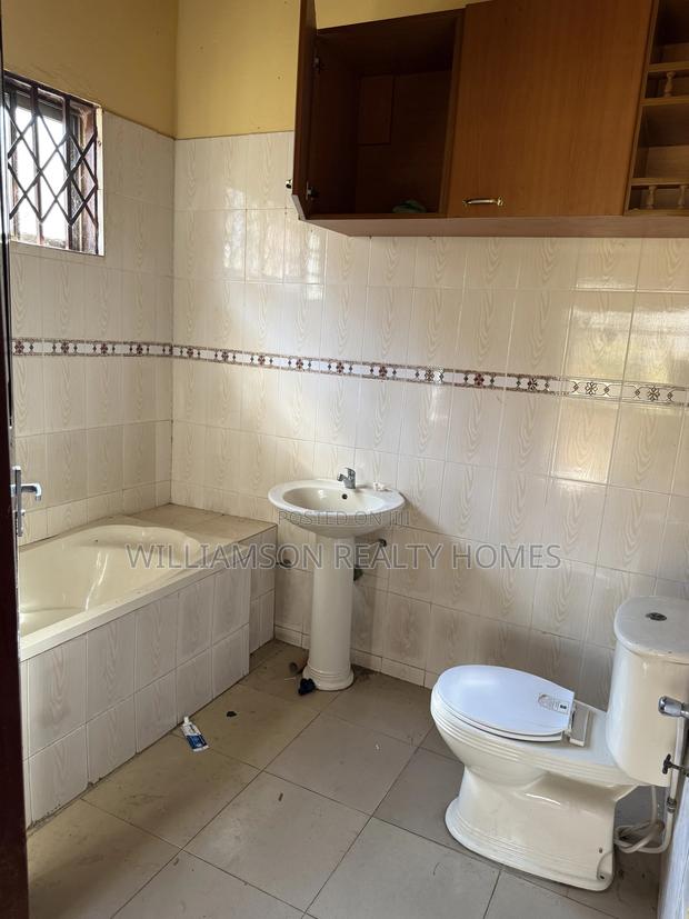 5bdrm House in Community 18 Area, Spintex for rent · Photo 5