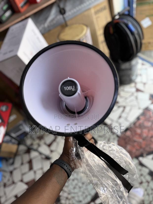 Big Megaphone · Photo 4