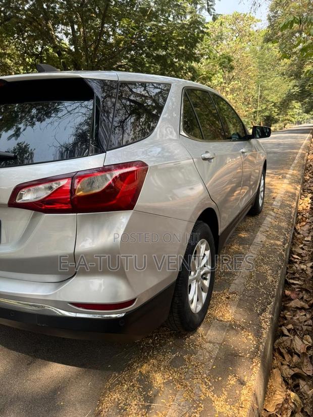 Chevrolet Equinox LT w/1LT FWD 2018 Silver · Photo 6