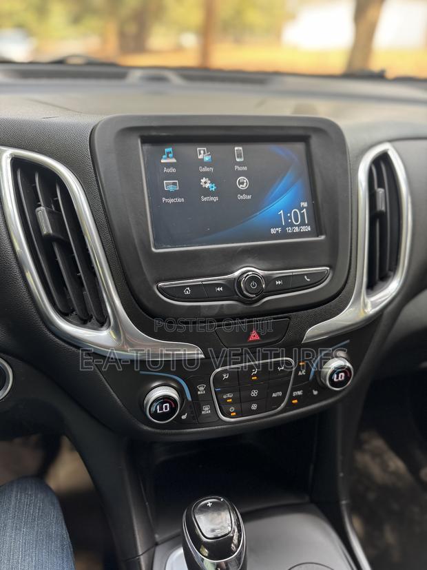 Chevrolet Equinox LT w/1LT FWD 2018 Silver · Photo 5
