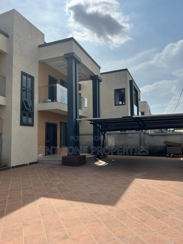4bdrm Duplex in Dome for sale · Photo 5