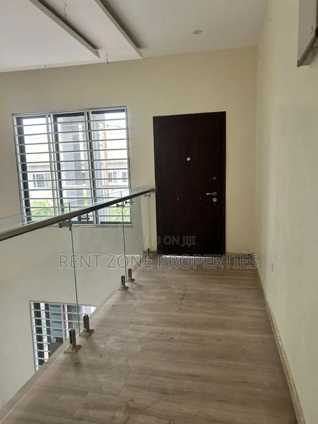 4bdrm Duplex in Dome for sale · Photo 7