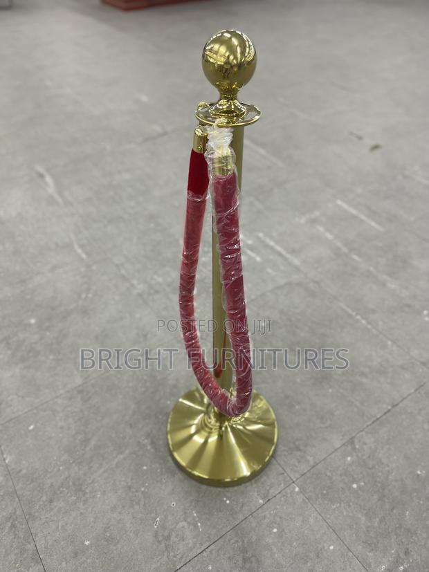 Barricade (1 Pole 1 Rope) · Photo 1