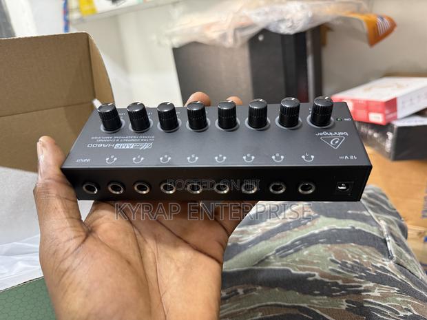 Behringer Ha800 Headset Amplifier · Photo 2