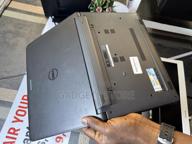 Laptop Dell Latitude 13 3340 8GB Intel Core I3 HDD 1T · Photo 3