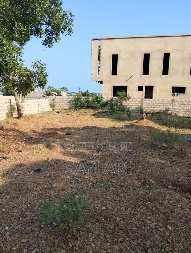 2 Plots Already Fenced Close to the Chief Palace for Sale · Photo 2