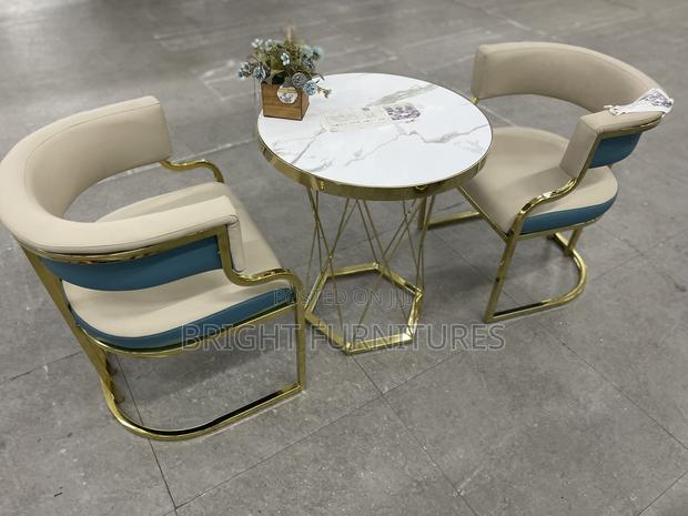 Luxury Imported Coffee Table With 2 Chairs · Photo 2