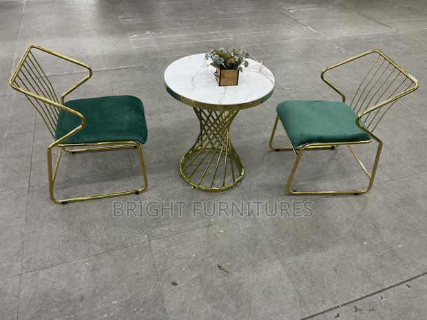 Modern Leisure Chairs With a Coffee Table · Photo 1