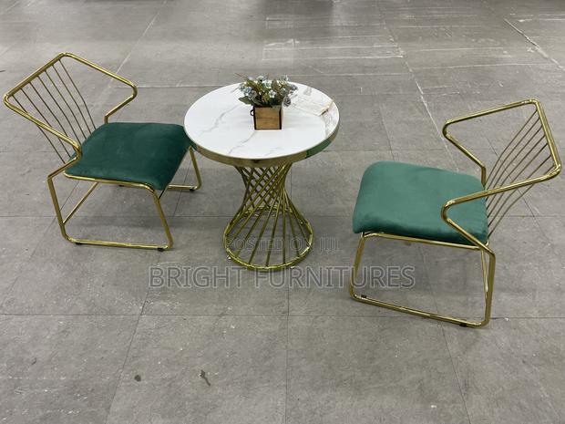 Modern Leisure Chairs With a Coffee Table · Photo 3