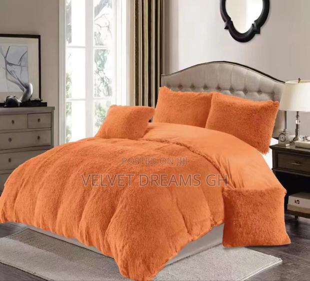 6-Piece Fluffy Duvet Set Soft, Cozy Luxurious · Photo 3