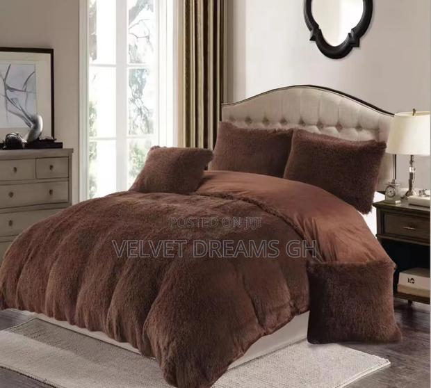 6-Piece Fluffy Duvet Set Soft, Cozy Luxurious · Photo 6