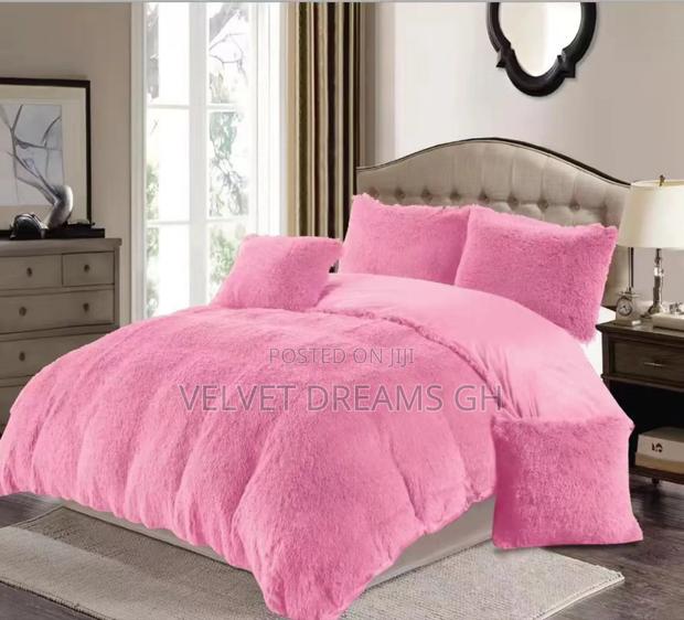 6-Piece Fluffy Duvet Set Soft, Cozy Luxurious · Photo 7