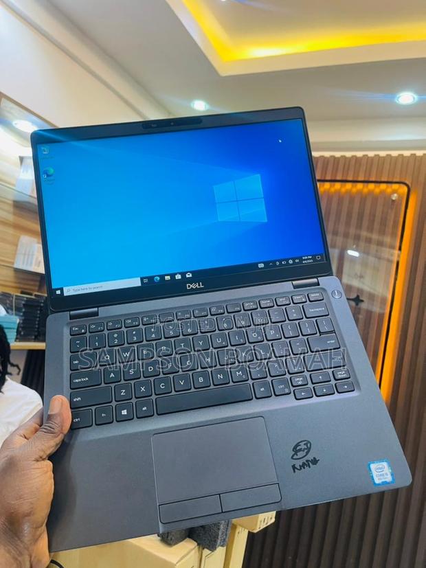 New Laptop Dell Latitude 7300 8GB Intel Core I5 SSD 256GB · Photo 6