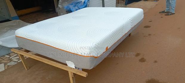 Excellent 80x60 Queens Mattress Available as SeenFree Delivry · Photo 1