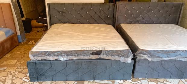 Great Queens Frame and Mattress · Photo 1