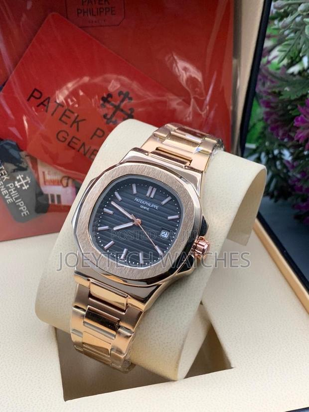 Rose Gold Patek Philippe Stainless Watch · Photo 2