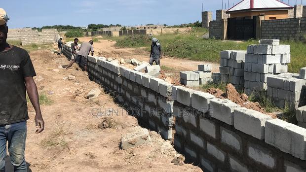 Fence Wall Construction · Photo 3
