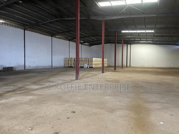 1900 SQM Warehouse Tema Valco Roundabout for Rent · Photo 2