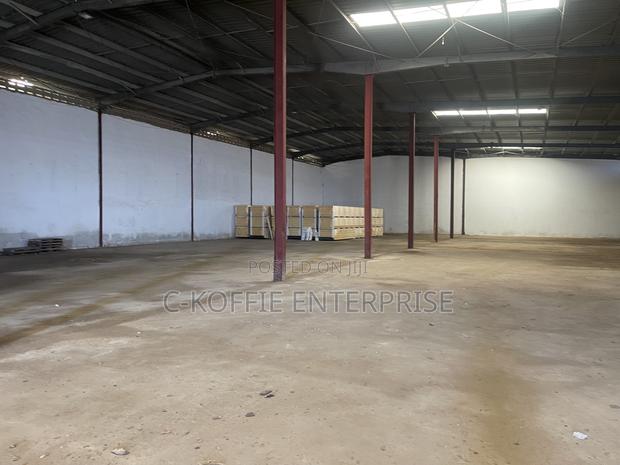 1900 SQM Warehouse Tema Valco Roundabout for Rent · Photo 4