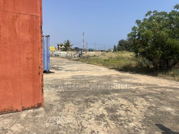 1,000 SQM Warehouse on 1.5 Acer at Tema Port for Sale · Photo 7