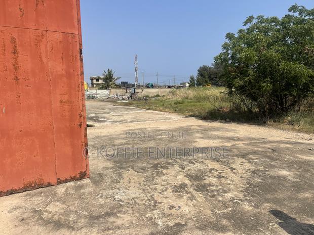 1,000 SQM Warehouse on 1.5 Acer at Tema Port for Sale · Photo 8