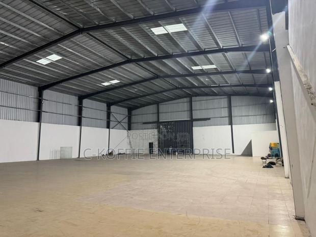 1,350sqm Warehouse at Achimota for Rent · Photo 7