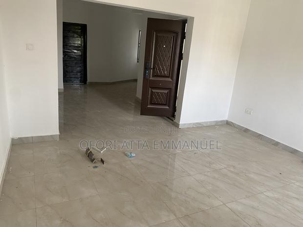 2bdrm Apartment in Pokuasi Ayawoso, Pokuase for rent · Photo 4