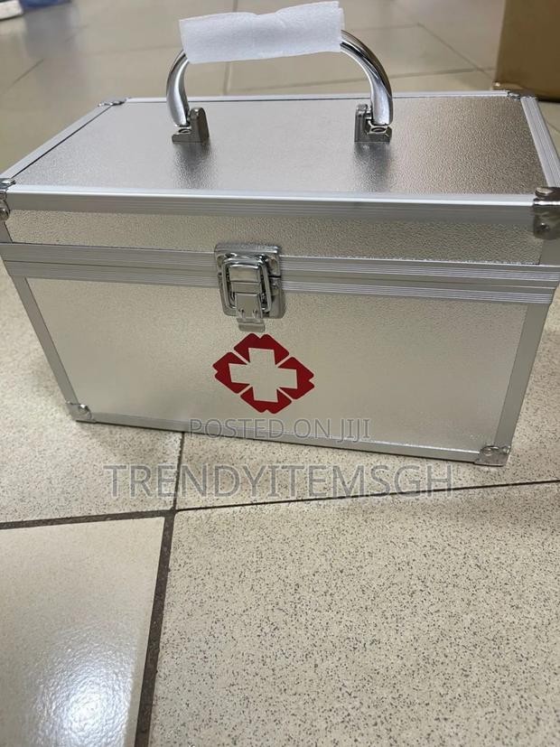 Emergency First Aid Kit Medical Storage Box · Photo 2